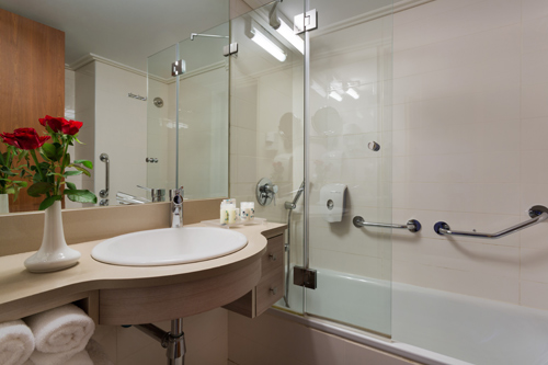 Standard Room Sea View - spacious bathtub at the Lot soa hotel