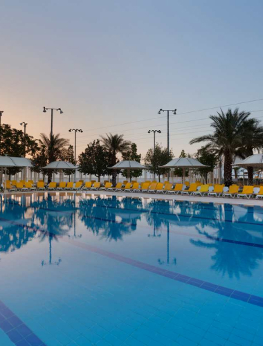 Lot Hotel - Outdoor Swimming Pool