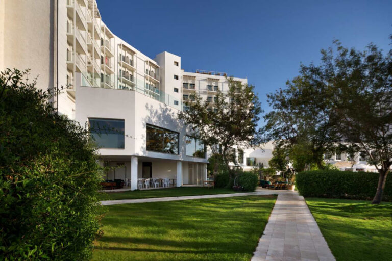 Lot Hotel