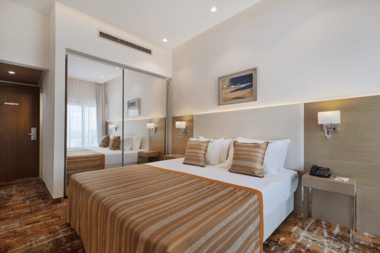Lot Hotel