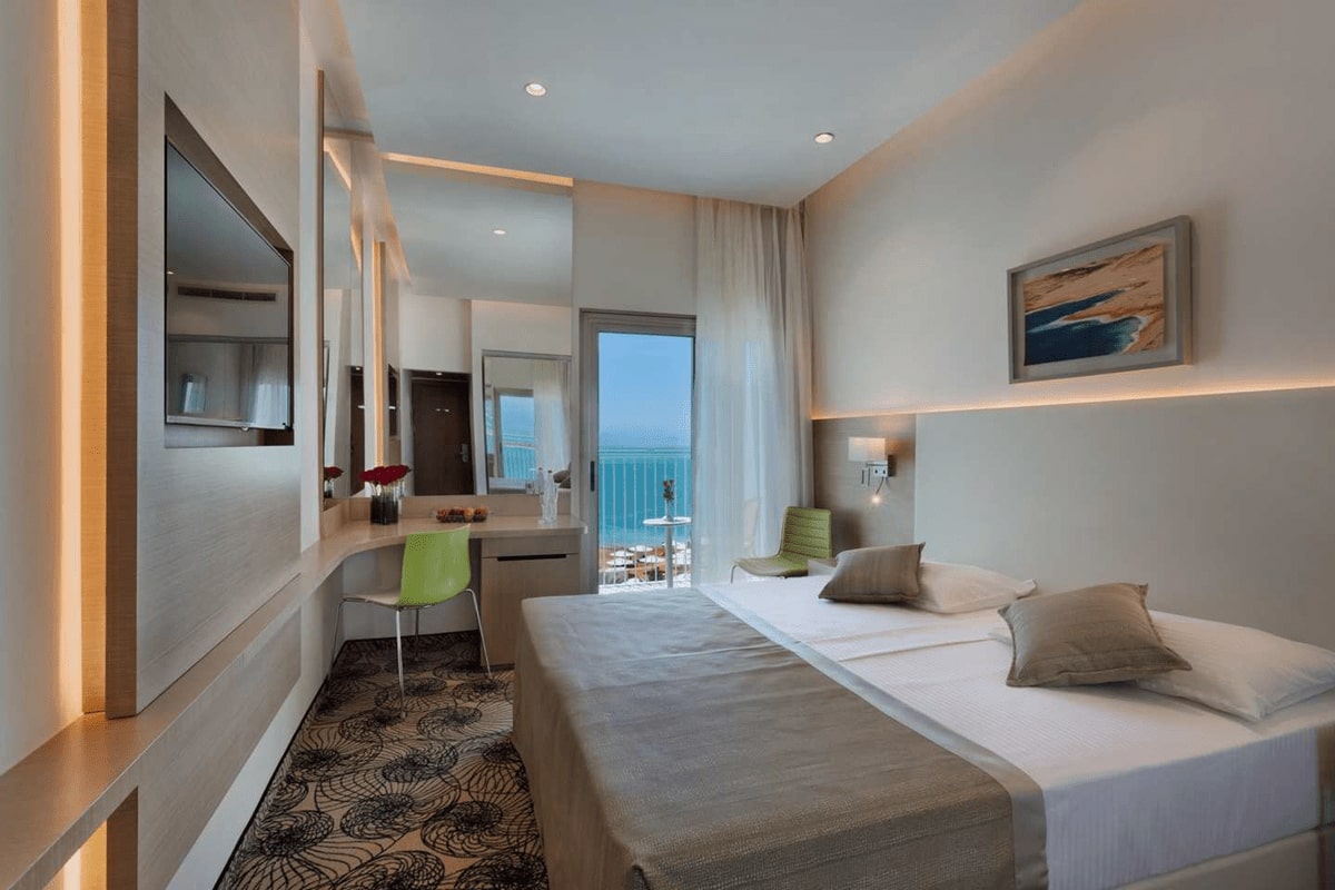 Lot Hotel - Standard room with view to Sea