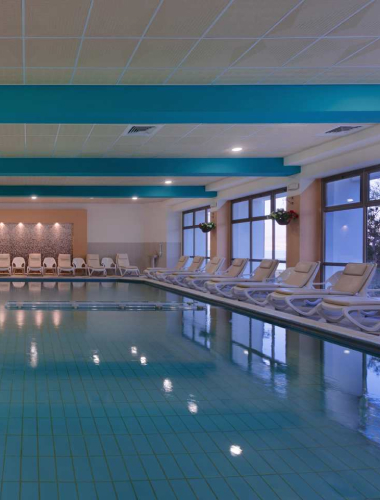 Lot Hotel - Swimming Pool